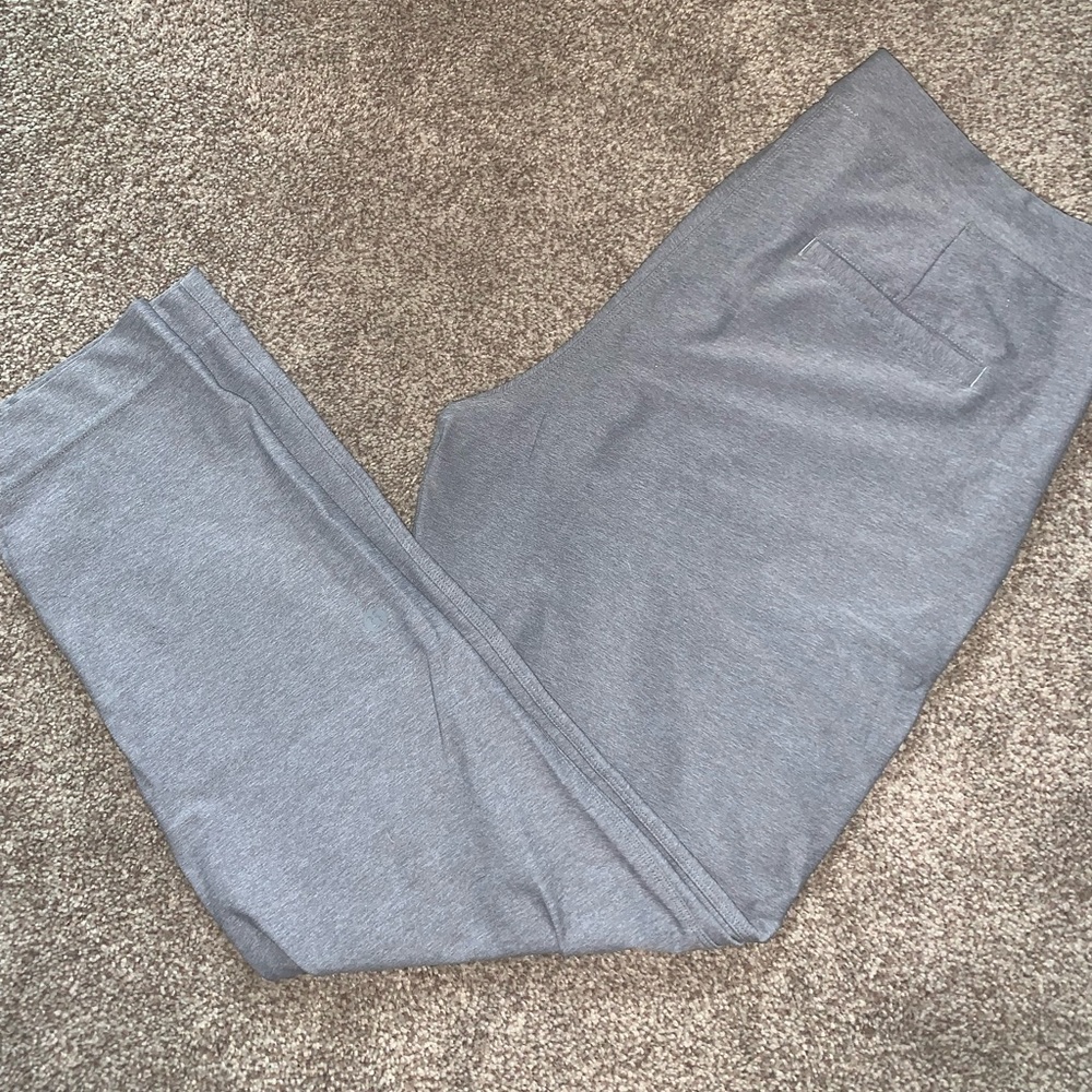 Lululemon Jet Crop Slim sz 8